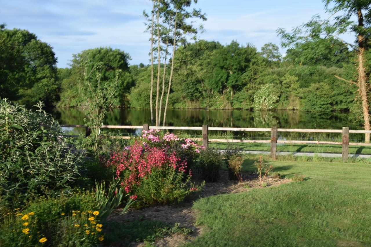 La Francoisiere Bed and Breakfast Loigné-sur-Mayenne Exteriör bild